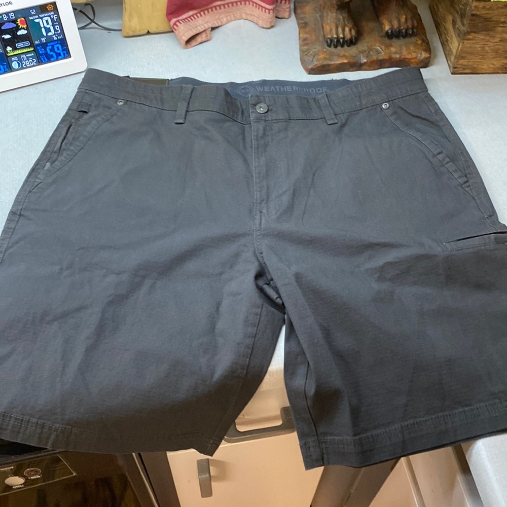 NWT weatherproof shorts, 38W